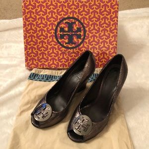Tory Burch Julianne Metallic Wedge
